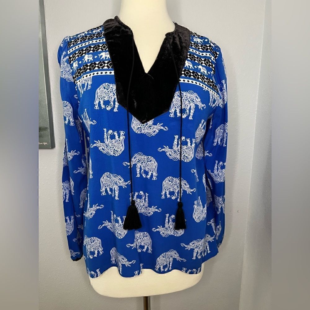 Crown & Ivy blouse
